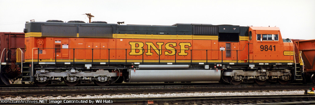 BNSF SD70MAC 9841